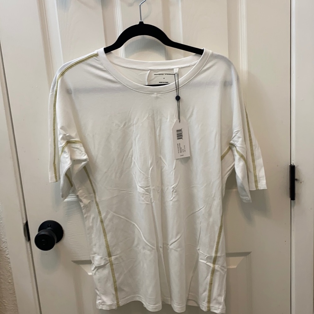 Universal Standard Echo Tee